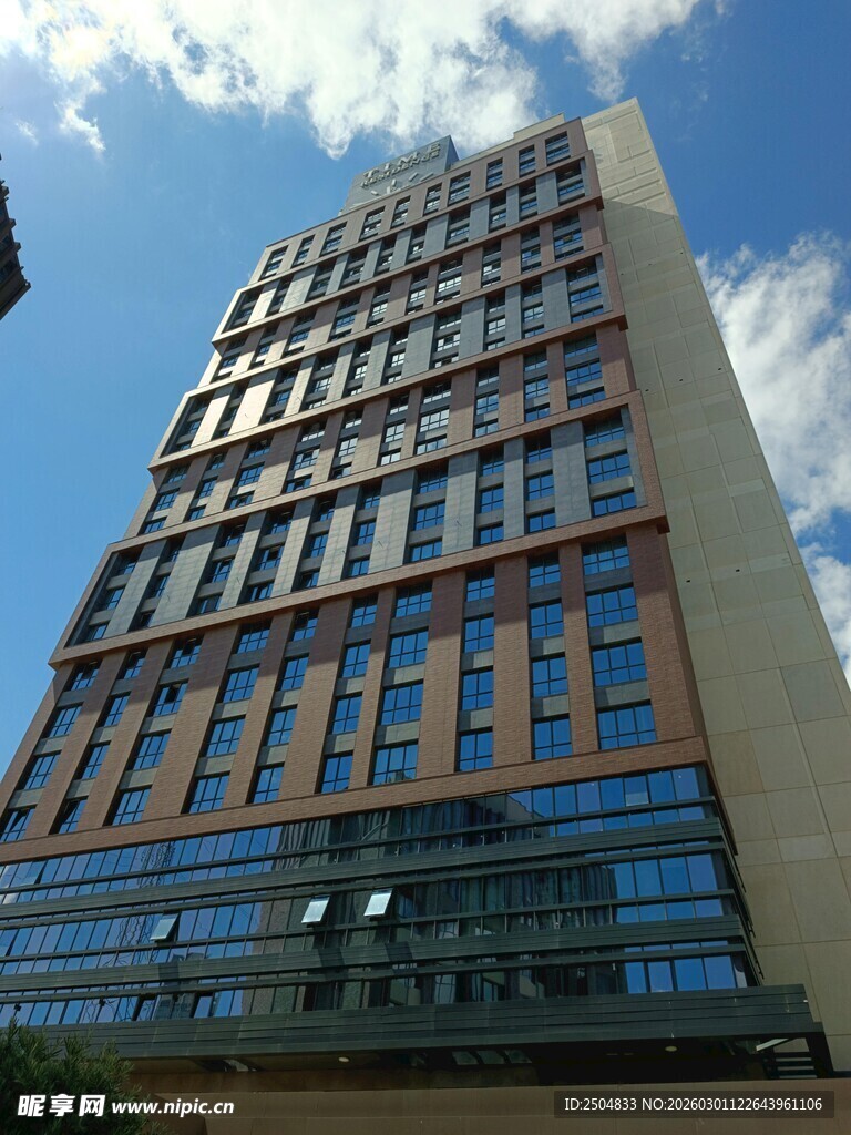 现代高层办公建筑外观