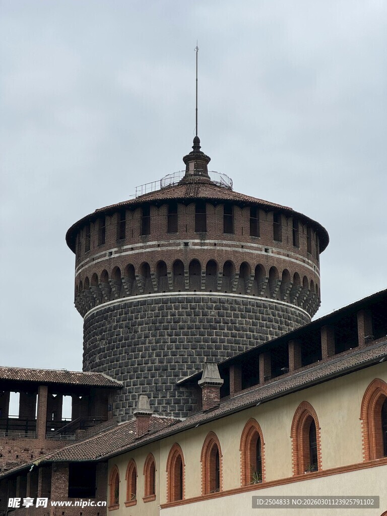 米兰斯福尔扎城堡塔楼
