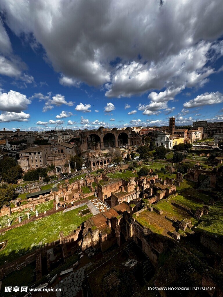 罗马古城遗址全景