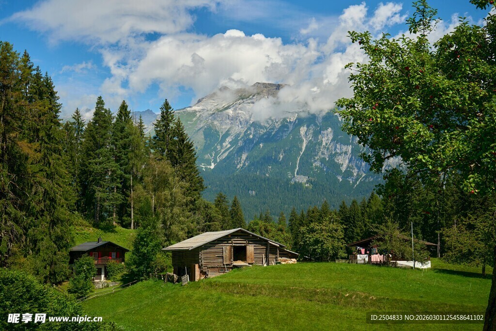 山间木屋 邂逅自然美景