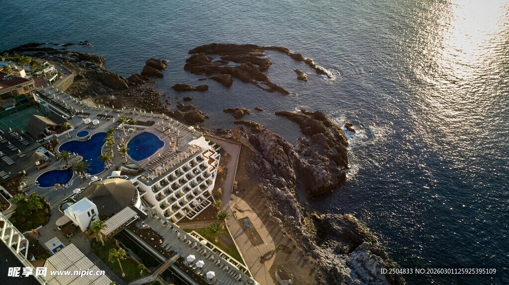 海岸边 度假酒店景观