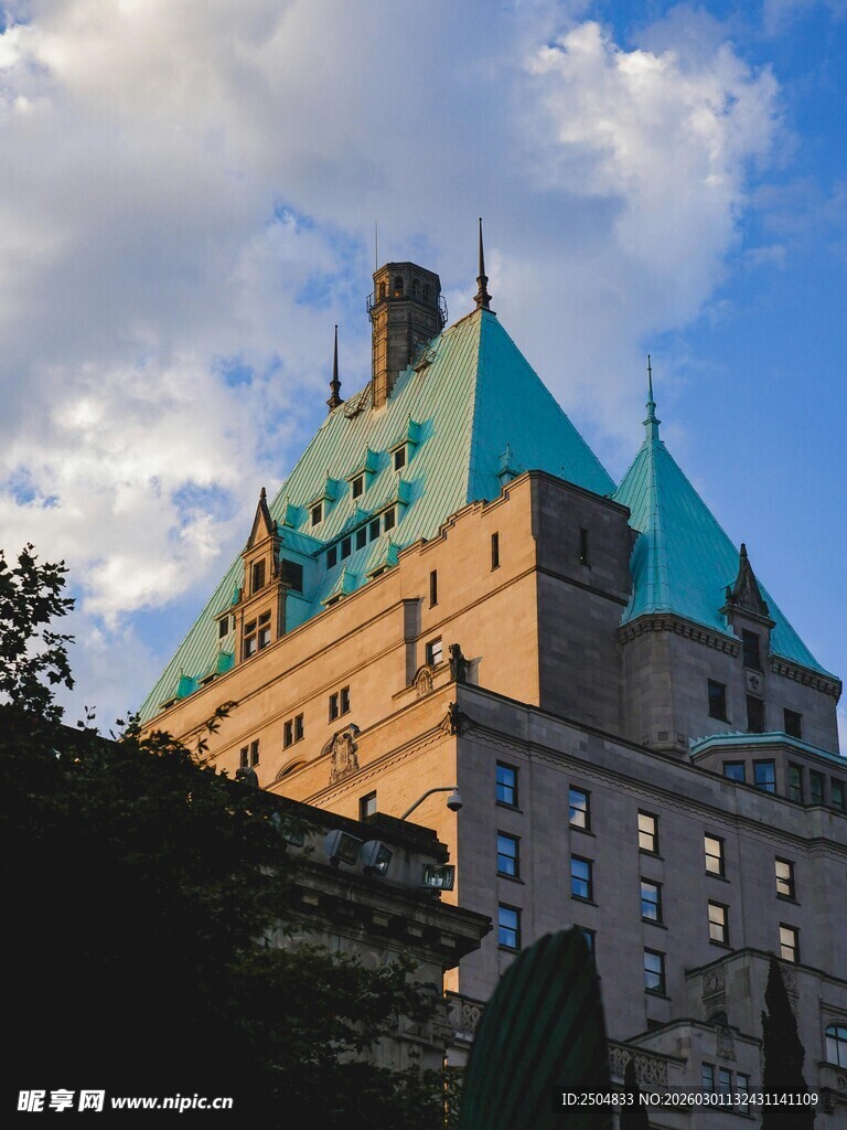 古典建筑的典雅屋顶景观