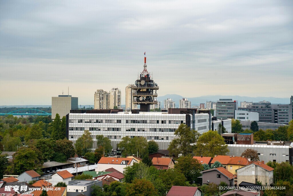 城市中高耸的独特建筑