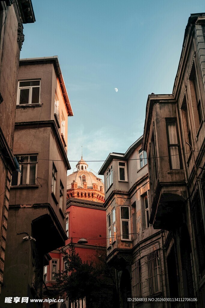 古老街巷中的建筑景致