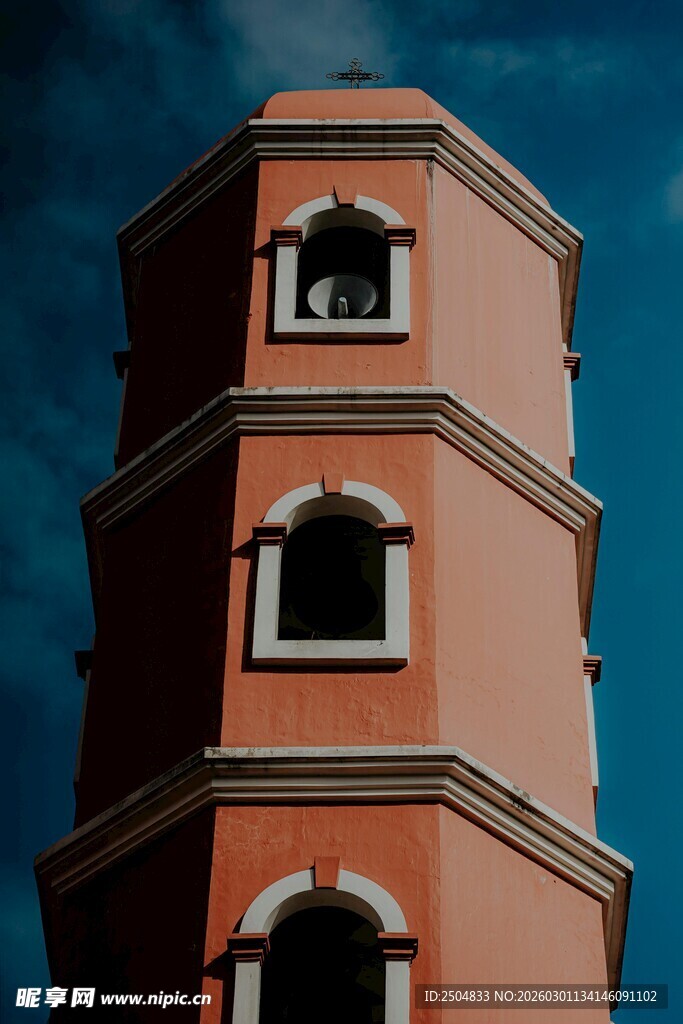 古朴红塔 尽显建筑之美