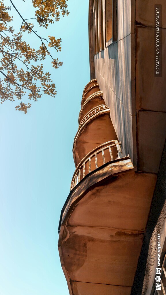 古典建筑屋檐细节特写