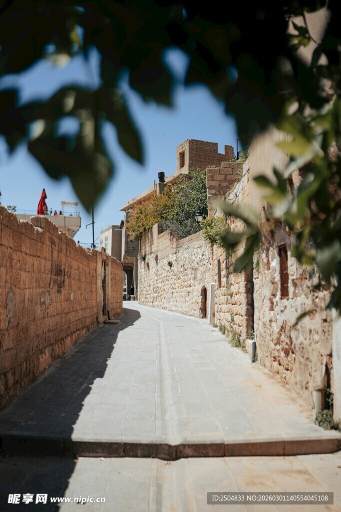 古老小巷的静谧风光