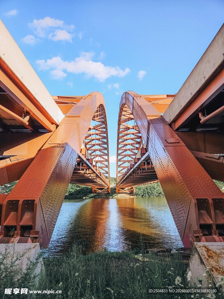现代建筑独特外观景观