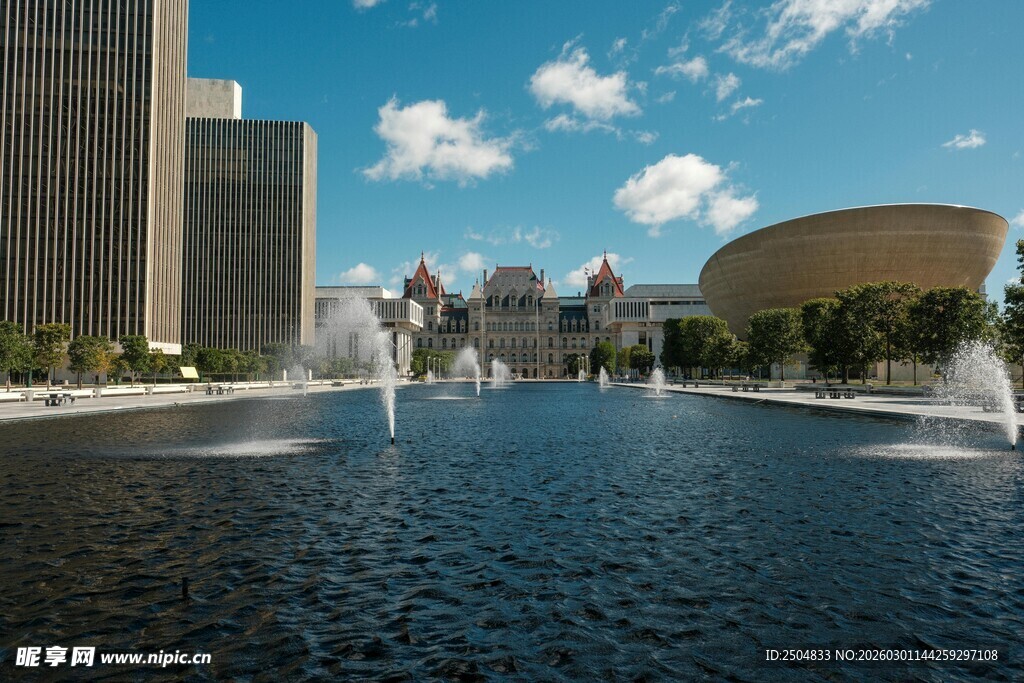 城市水景与现代建筑景观