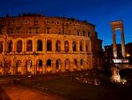 罗马斗兽场夜景