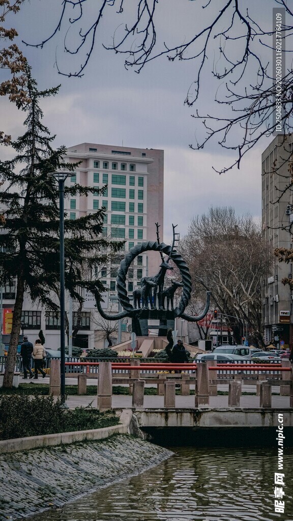 城市河畔景观与雕塑