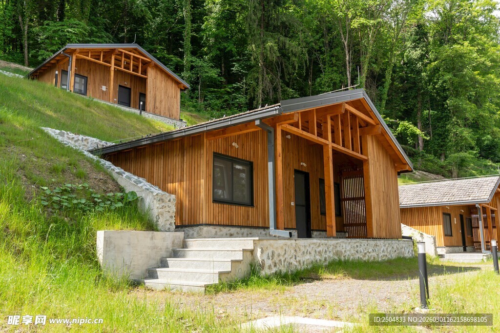 山间木屋 自然中的温 居所