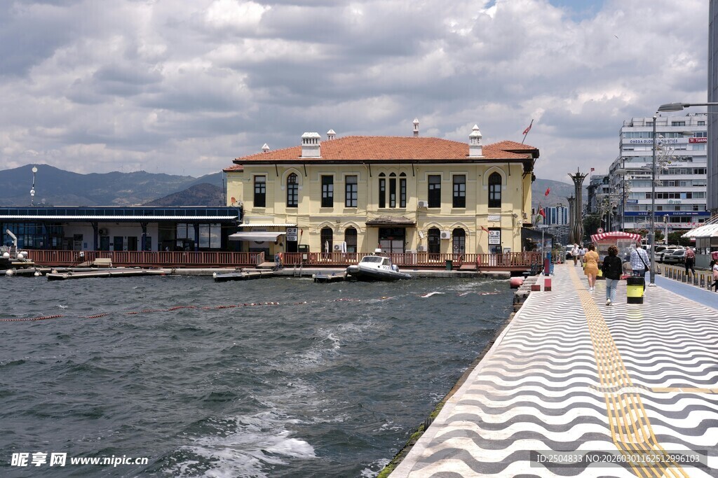 海滨码头的美丽建筑