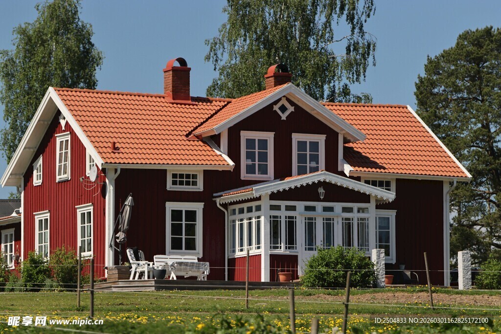 北欧风格红顶乡村住宅
