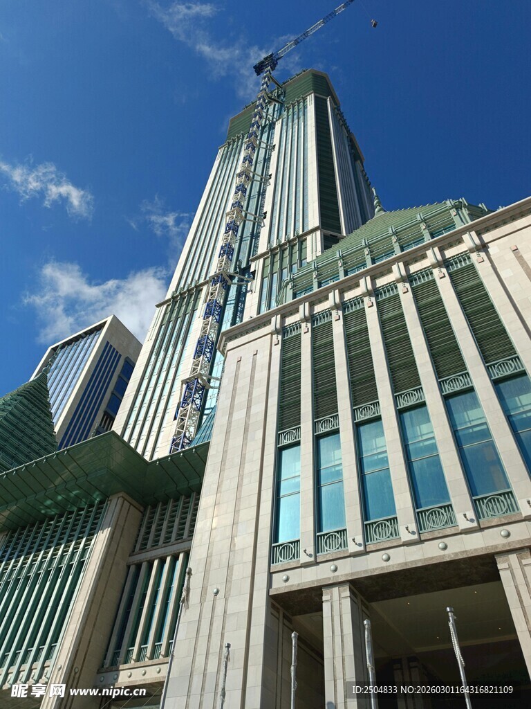 高耸摩天大楼外观