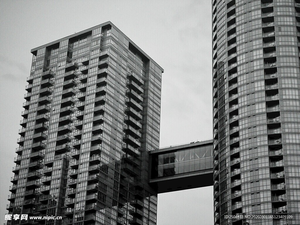 高楼间的空中连廊