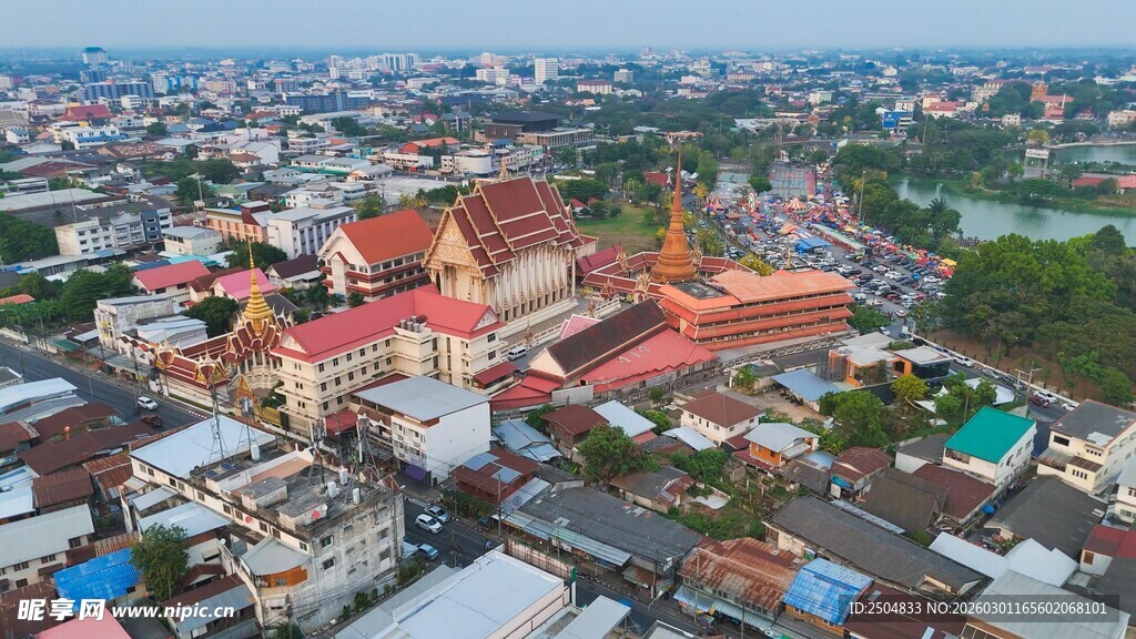 俯瞰多彩城市建筑景观