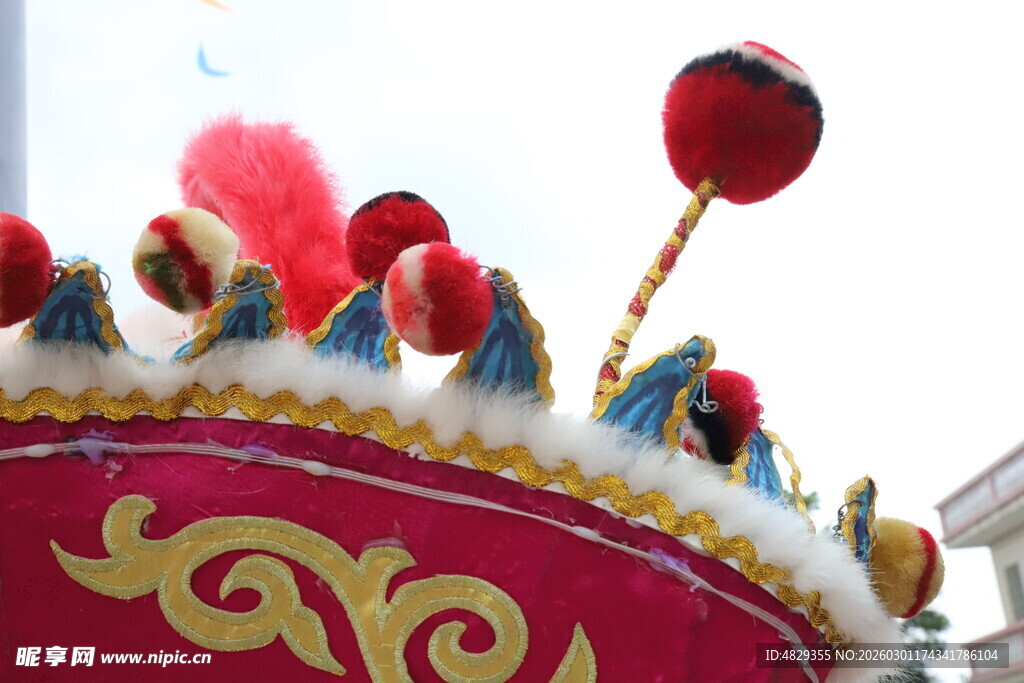 传统中式鼓饰细节特写