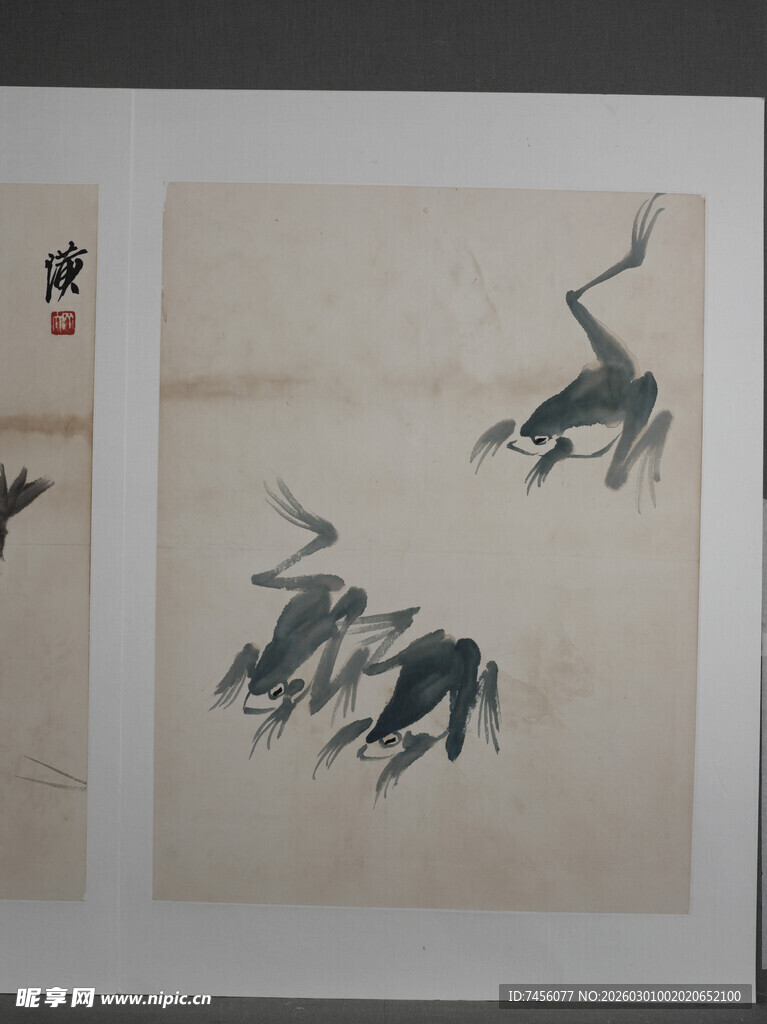 齐白石水墨虾趣图