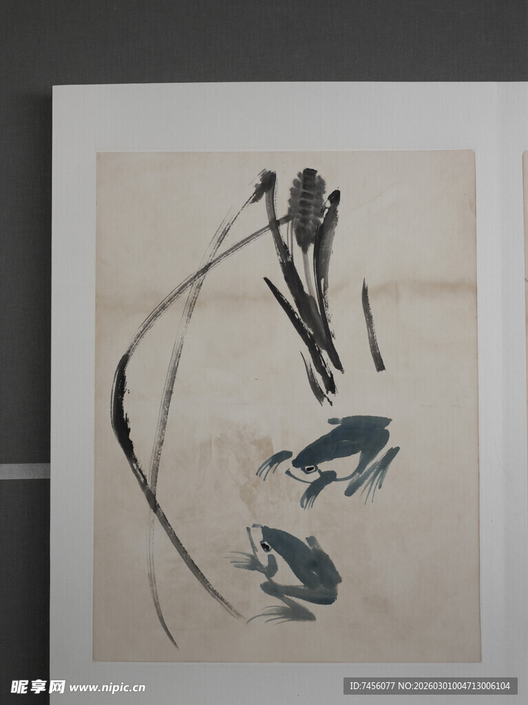 齐白石水墨写意鱼趣图