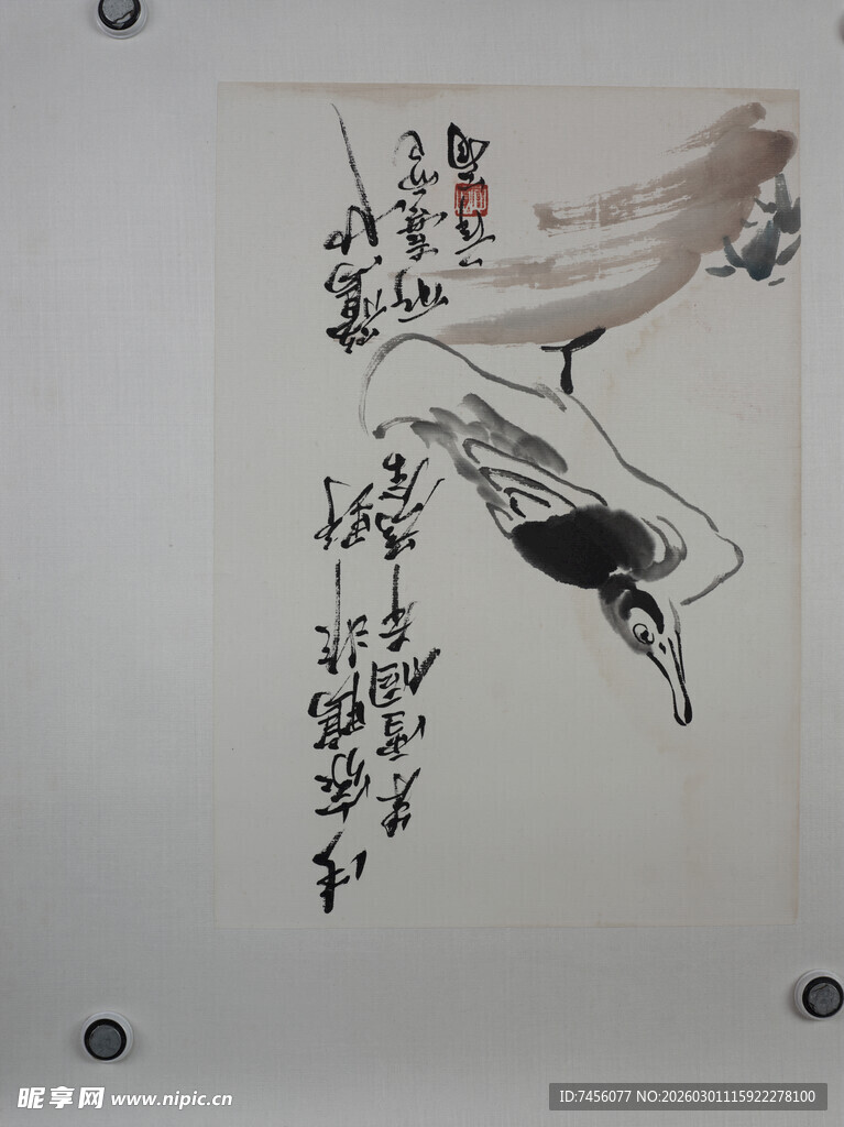 齐白石水墨飞鸟图