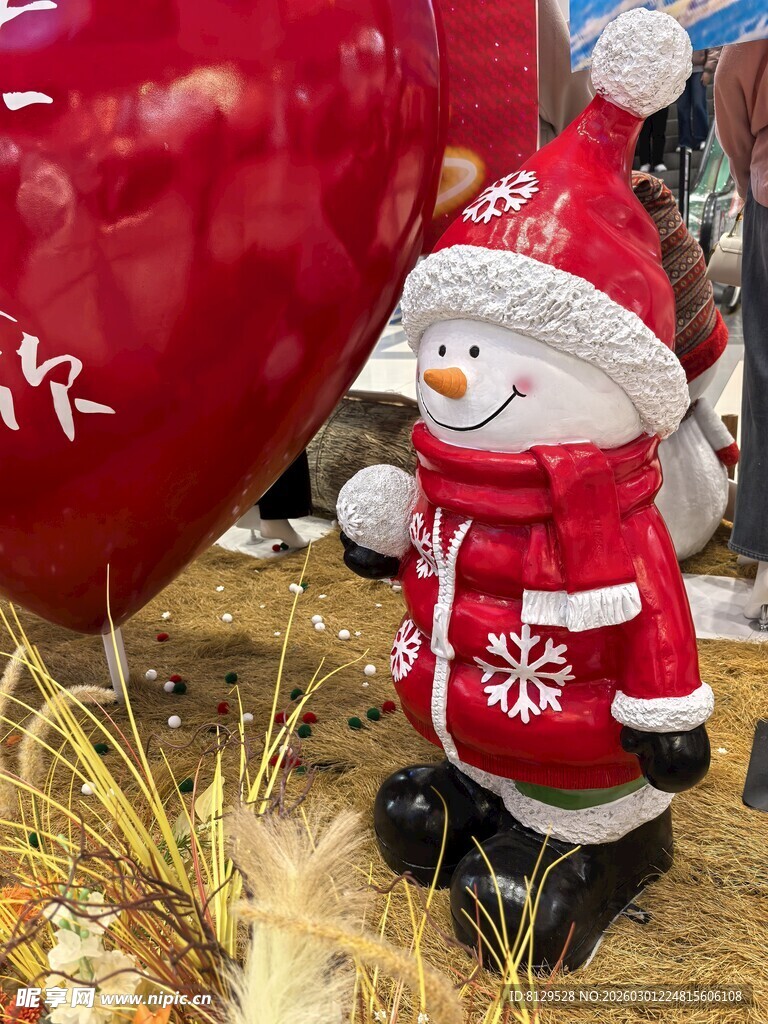 圣诞雪人摆件节日氛围浓