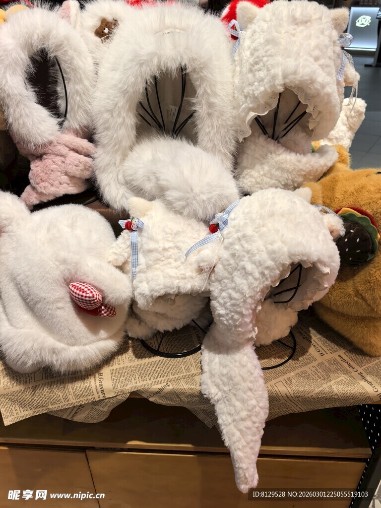 可爱毛绒玩具堆在一起