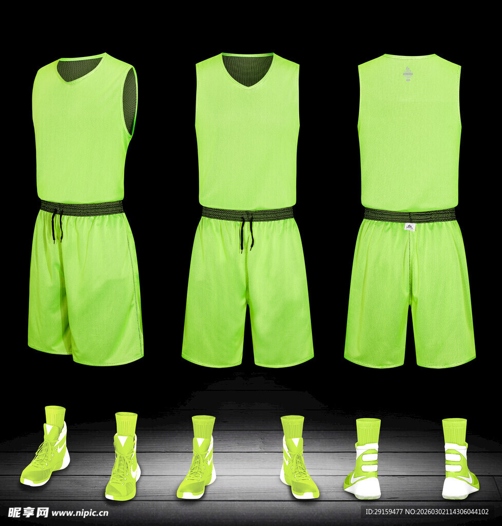 荧光绿运动套装及鞋袜展示
