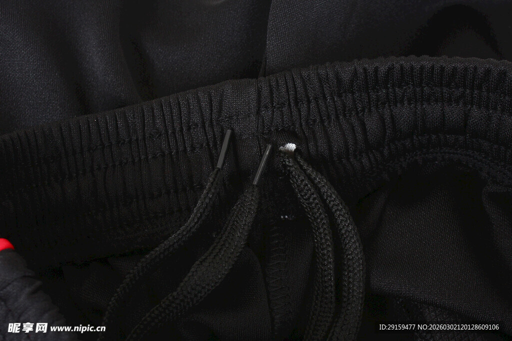 黑色衣物细节特写