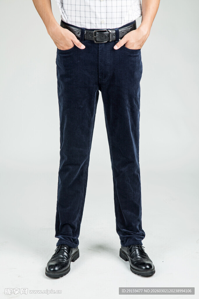 男士深蓝色休闲长裤展示
