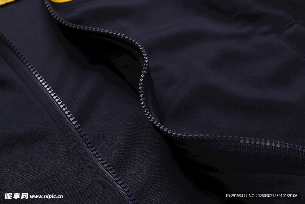 深蓝色衣物细节展示