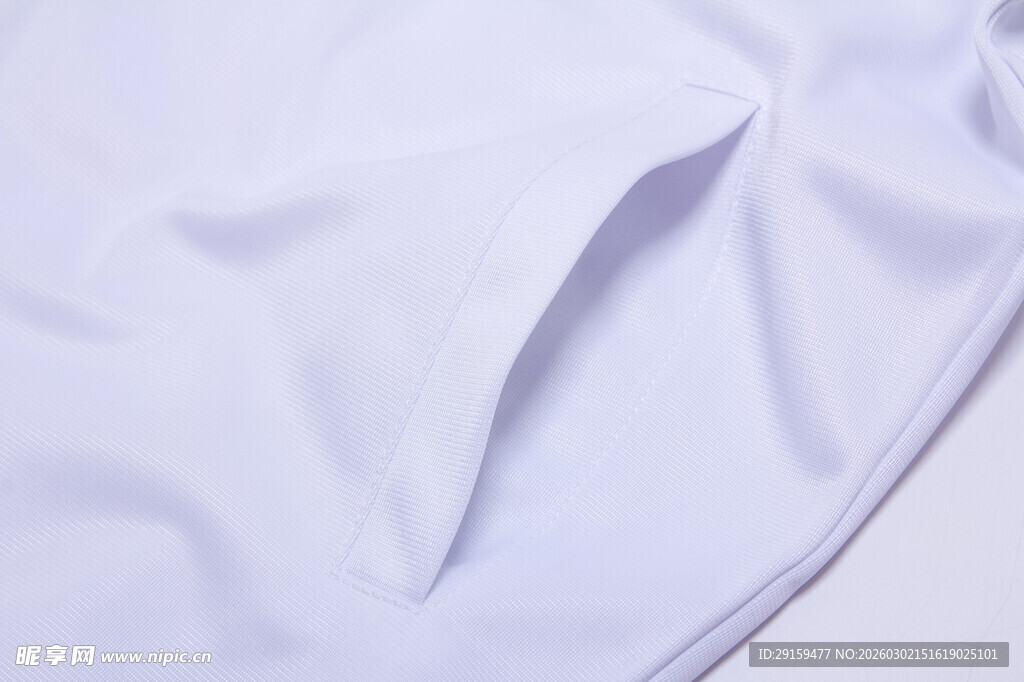 白色褶皱布料细节展示