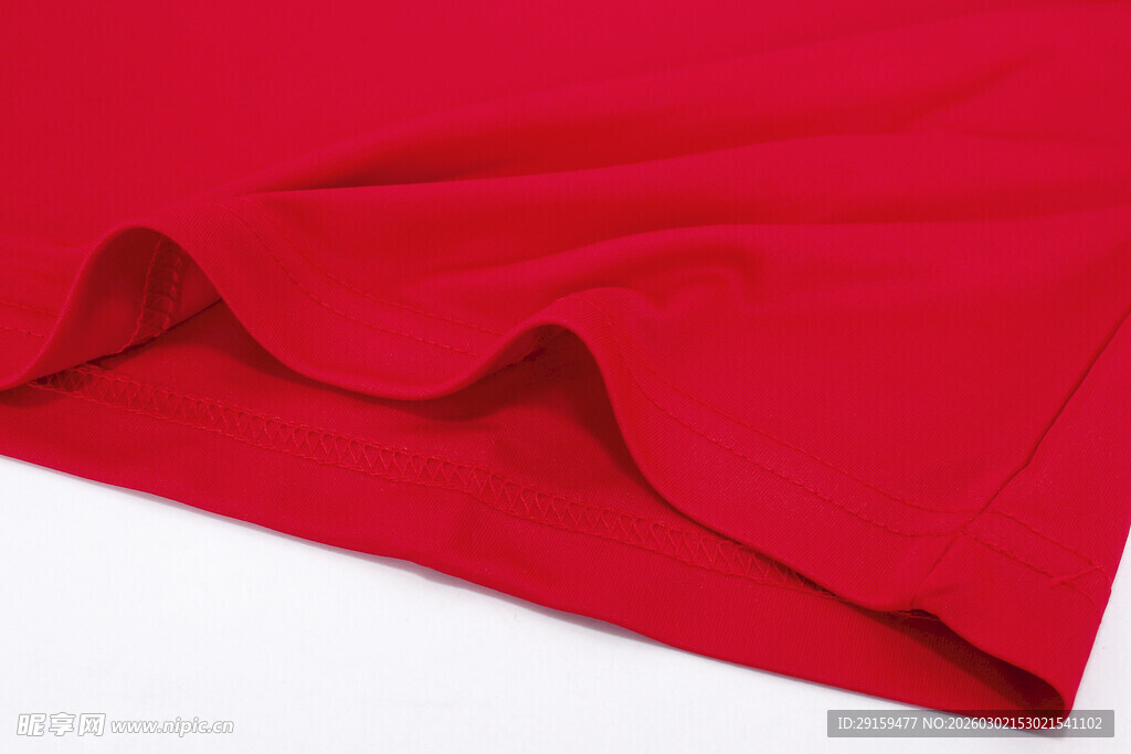 红色柔软布料特写