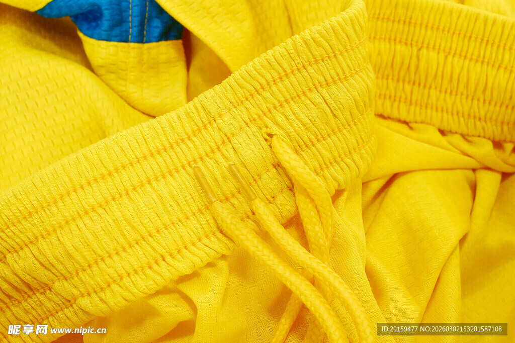 黄色衣物细节特写