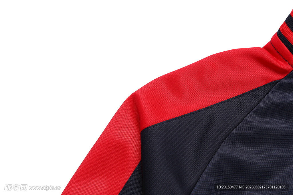 红黑拼接运动外套局部