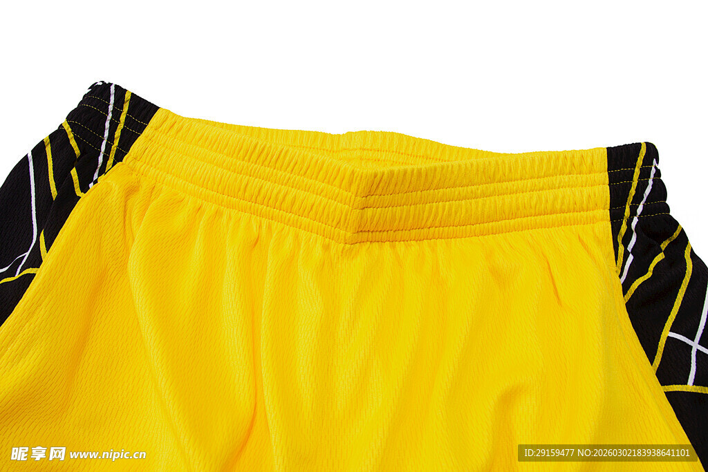 黄色运动短裤特写