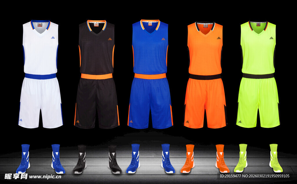 多款篮球服套装展示