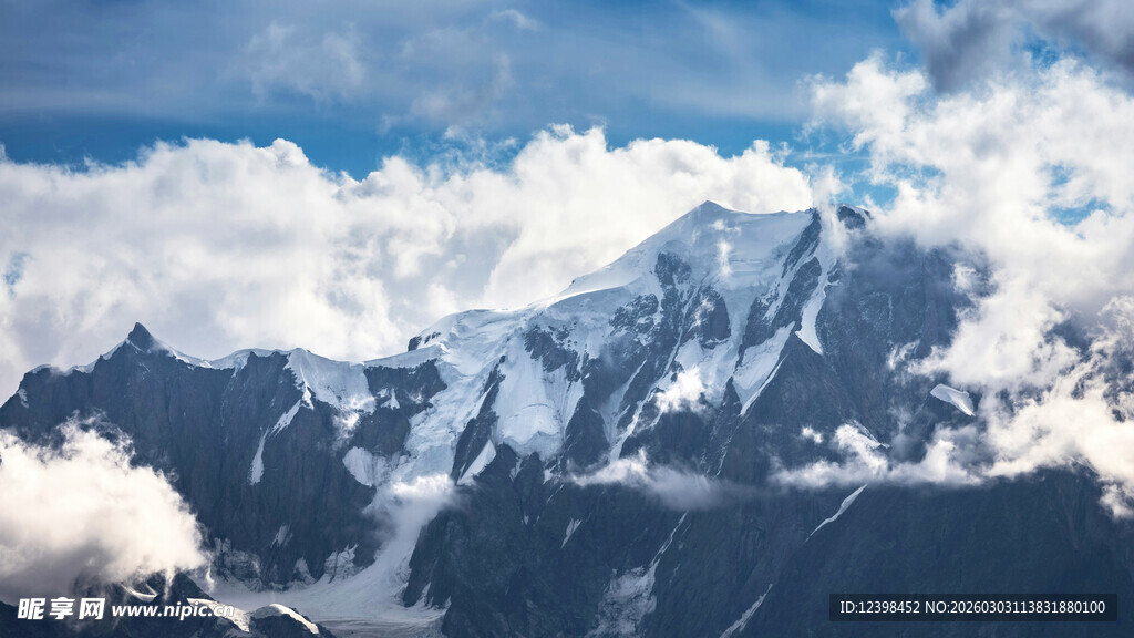 壮丽雪山美景