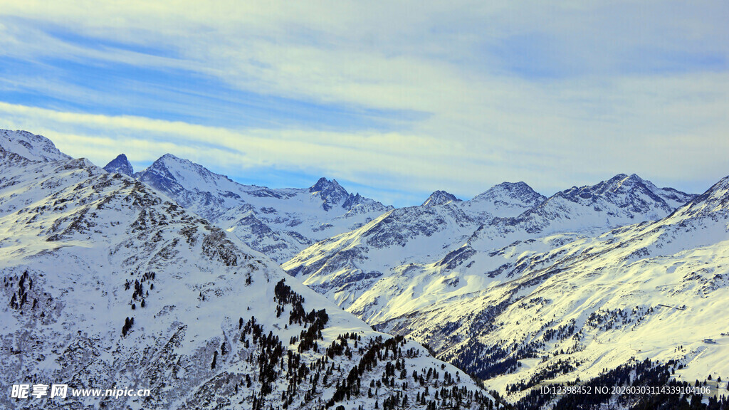雪山壮丽风光