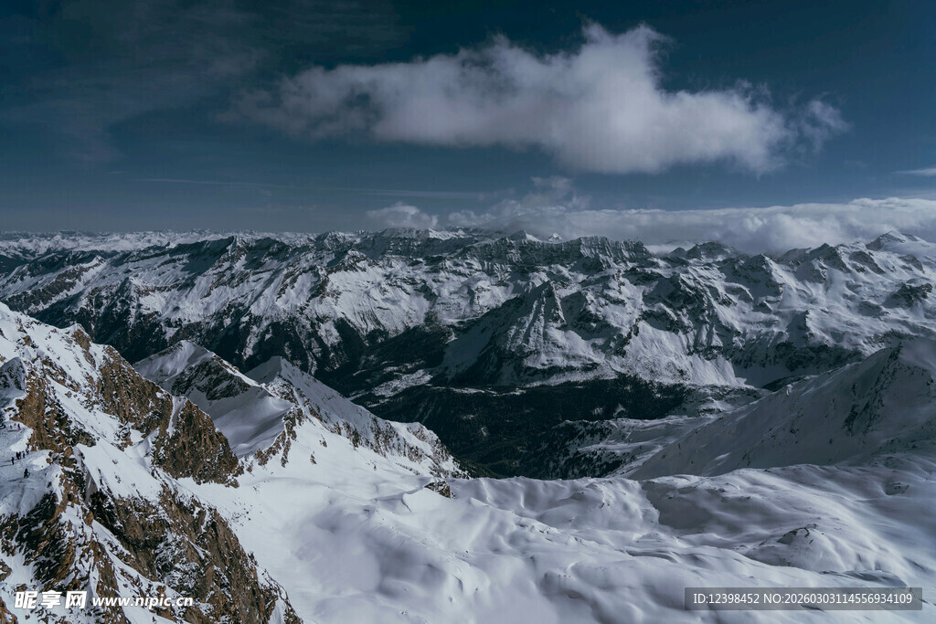 壮丽雪山美景