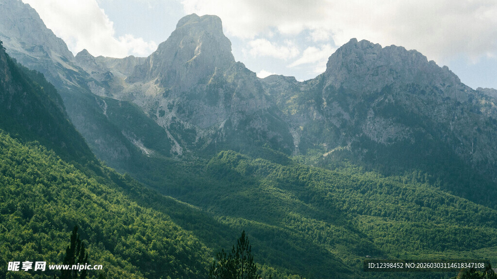 山峦