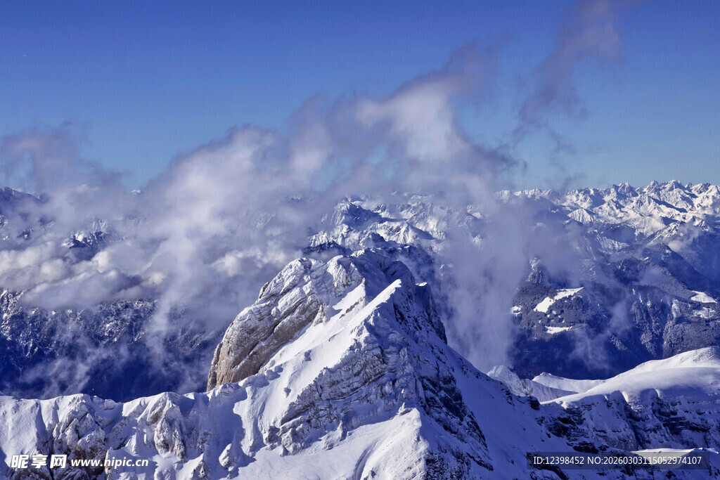壮丽雪山美景
