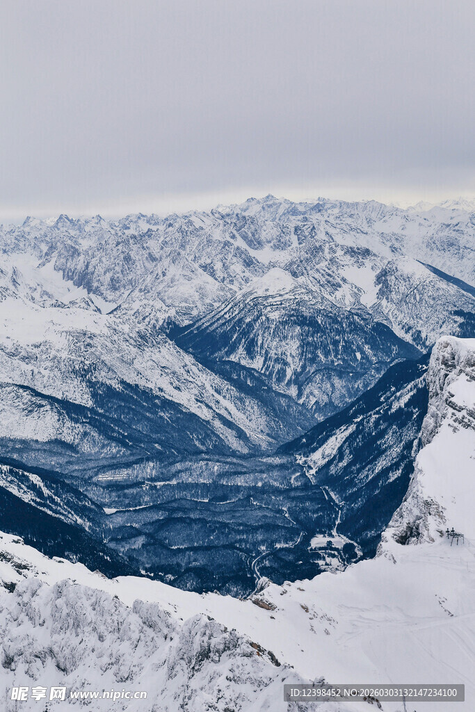 雪山壮丽景观
