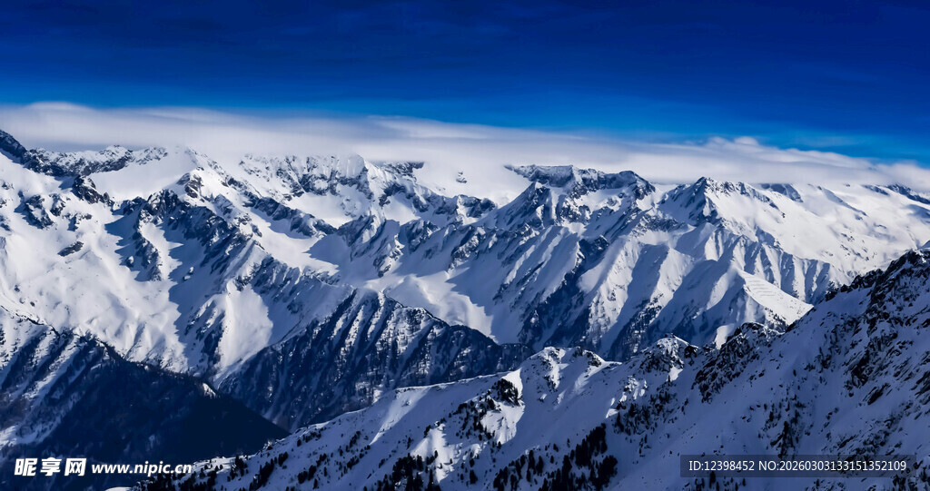 壮丽雪山美景