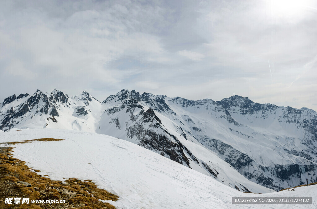 雪山壮丽风光