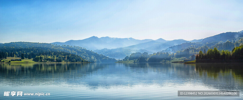 宁静山水湖景风光图