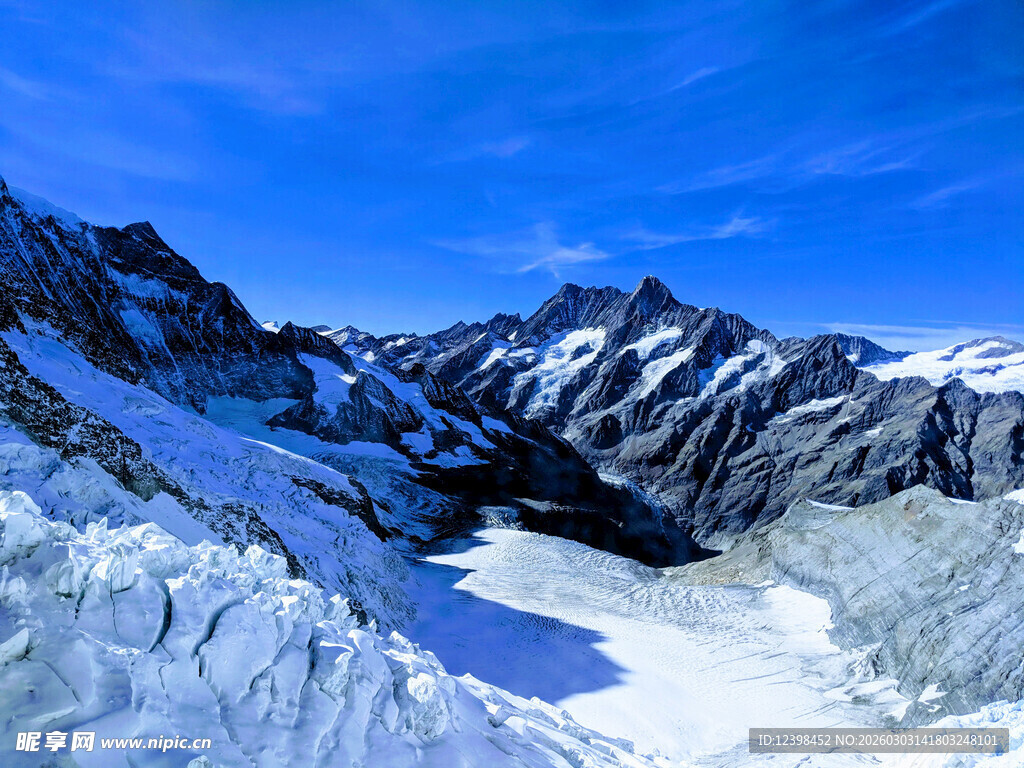 壮丽雪山冰川景观
