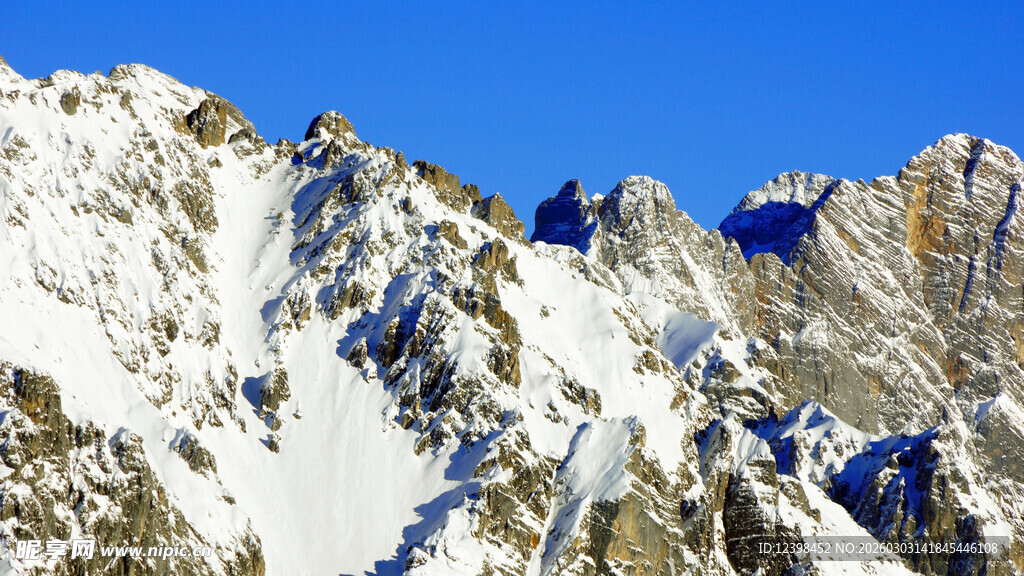 壮丽雪山美景