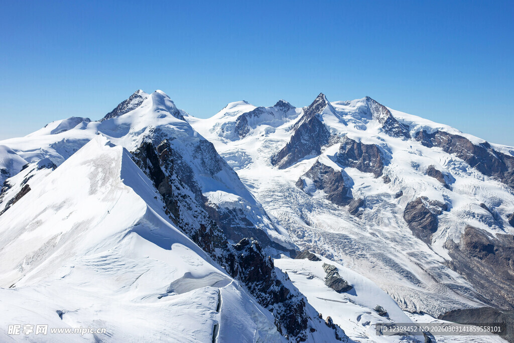 壮丽雪山美景