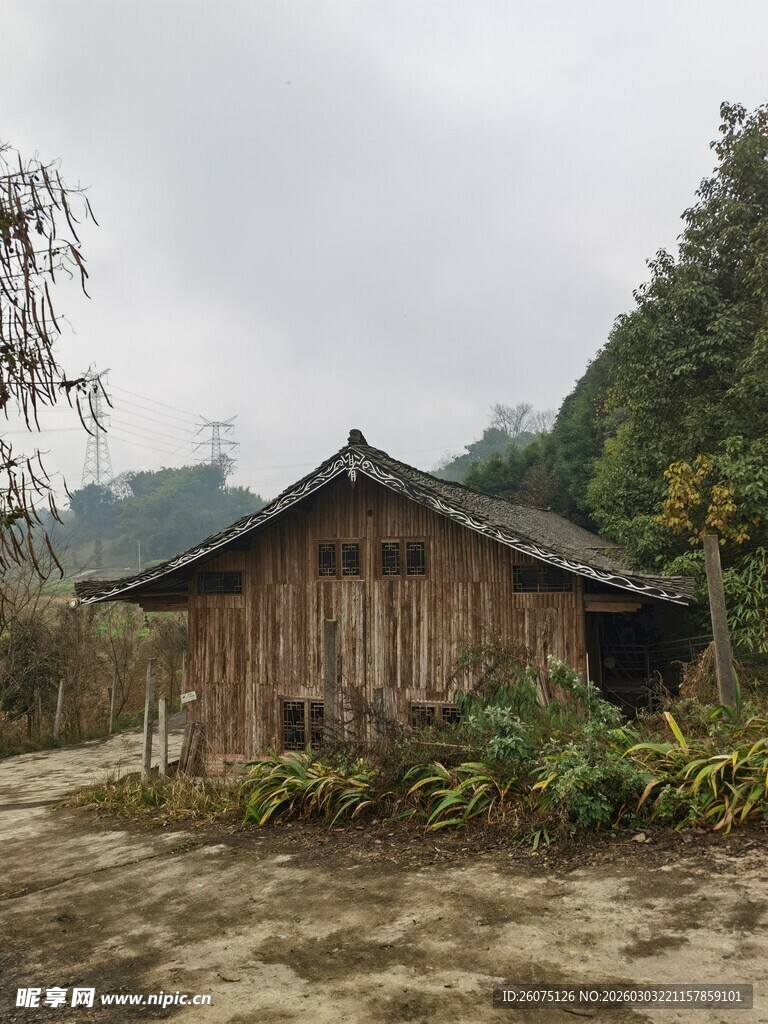 乡村古朴木屋自然景致